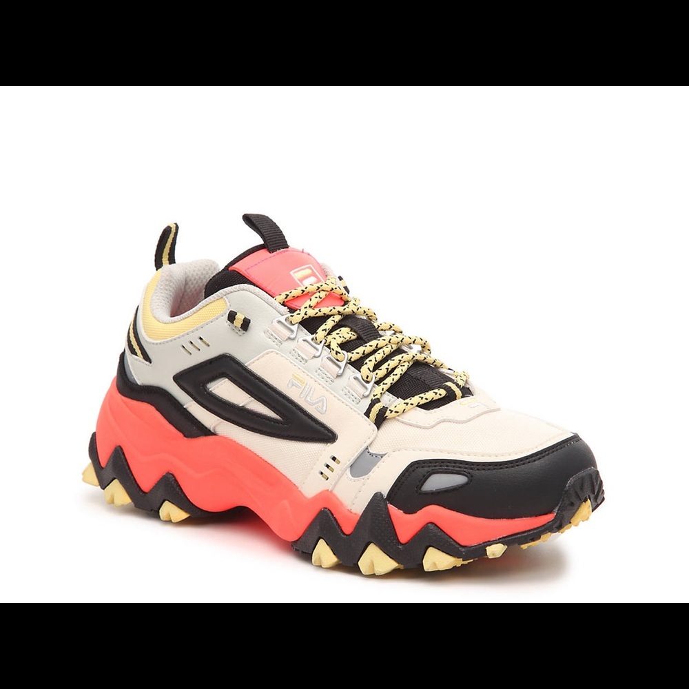 FILA Oakmont Sneakers